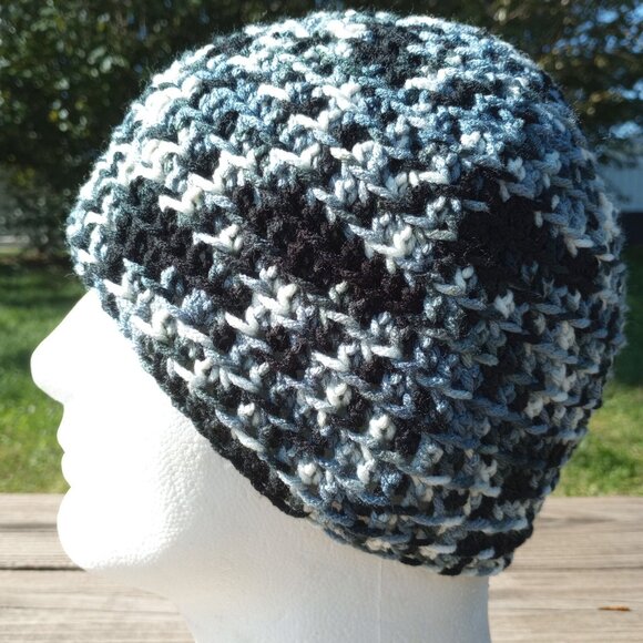 Men's Beanie Hat Handmade Smokey Water Black Gray Crochet Hiking Fishing OS - Picture 2 of 9